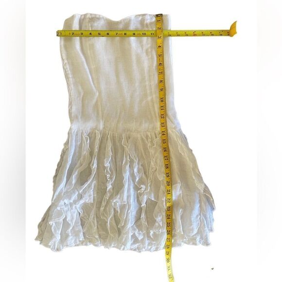 Elegant Strapless White Dress - Picture 5 of 6